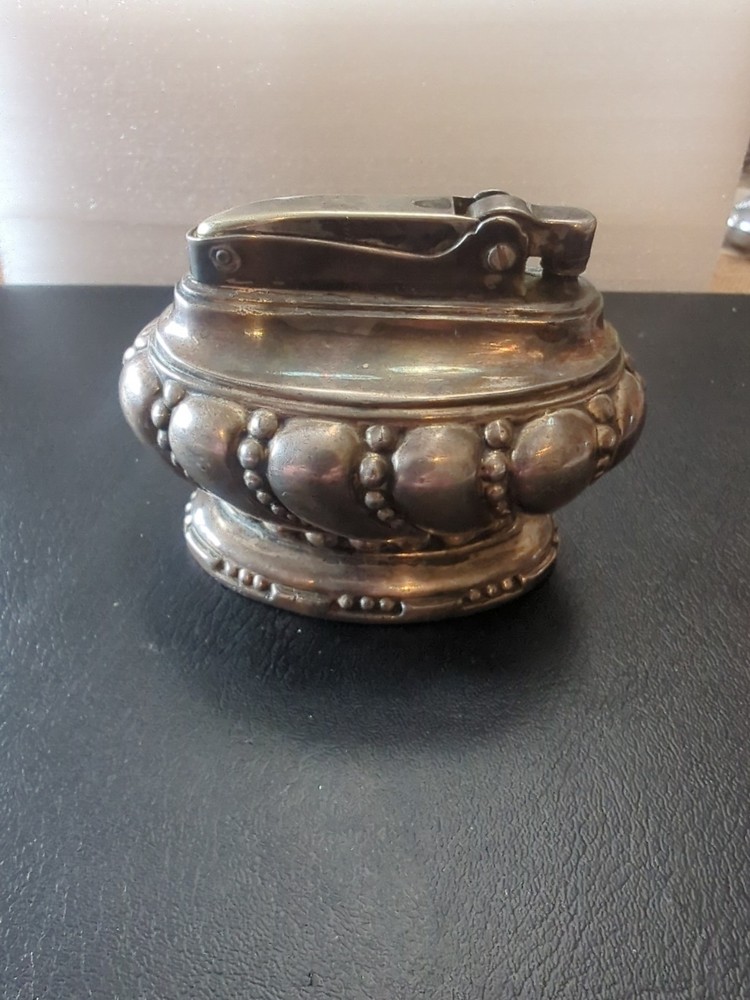 Vintage New Ronson Crown Table Lighter