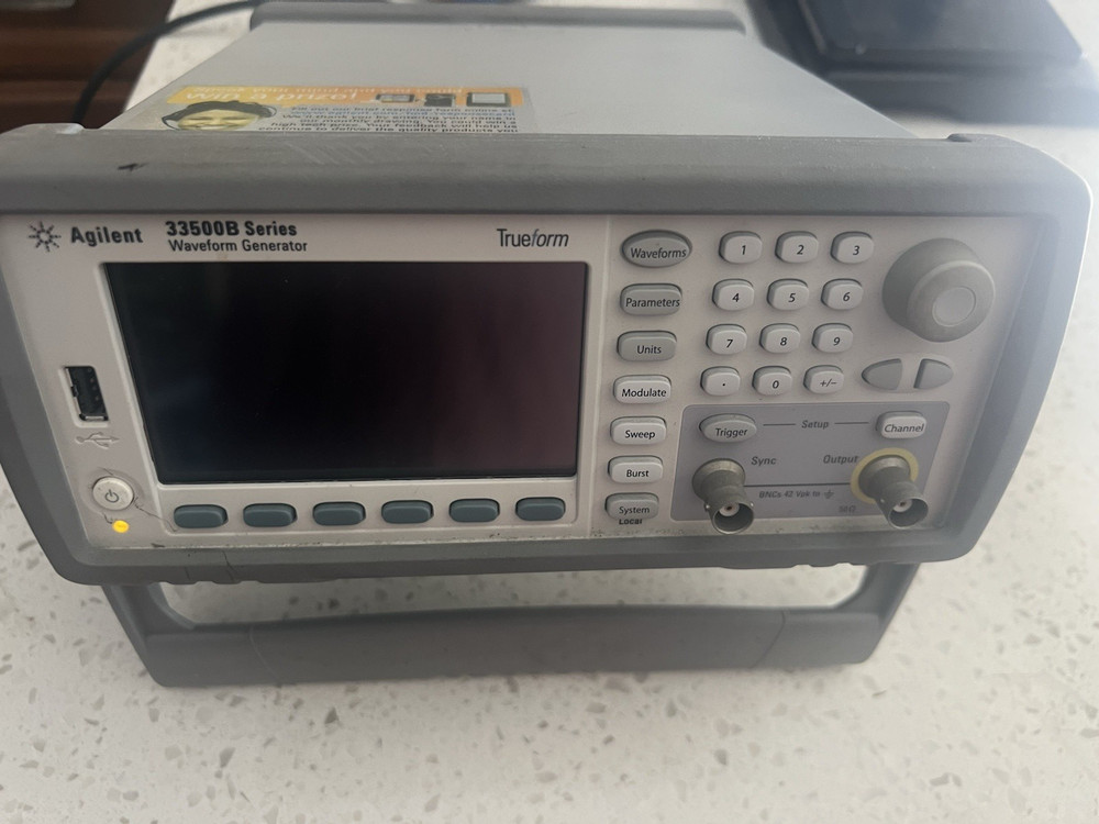 AGILENT KEYSIGHT 33500B TRUEFORM WAVEFORM GENERATOR
