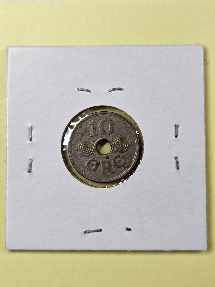 COINS - DENMARK - 10 ORE 1937