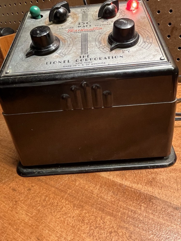 Lionel Type V 150W Trainmaster Transformer – Tested All 4 Outputs Working