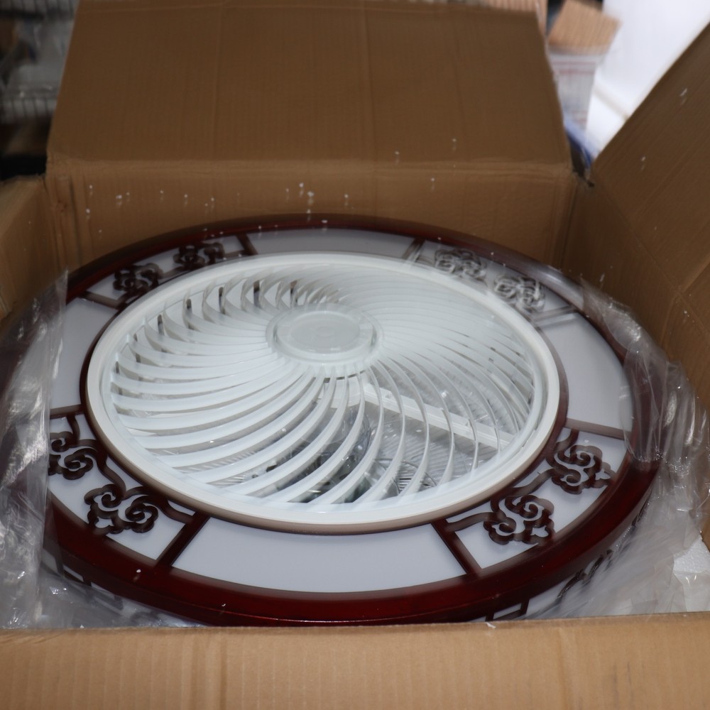 Light Pattern Fan 23-1/2" x 3-1/2"