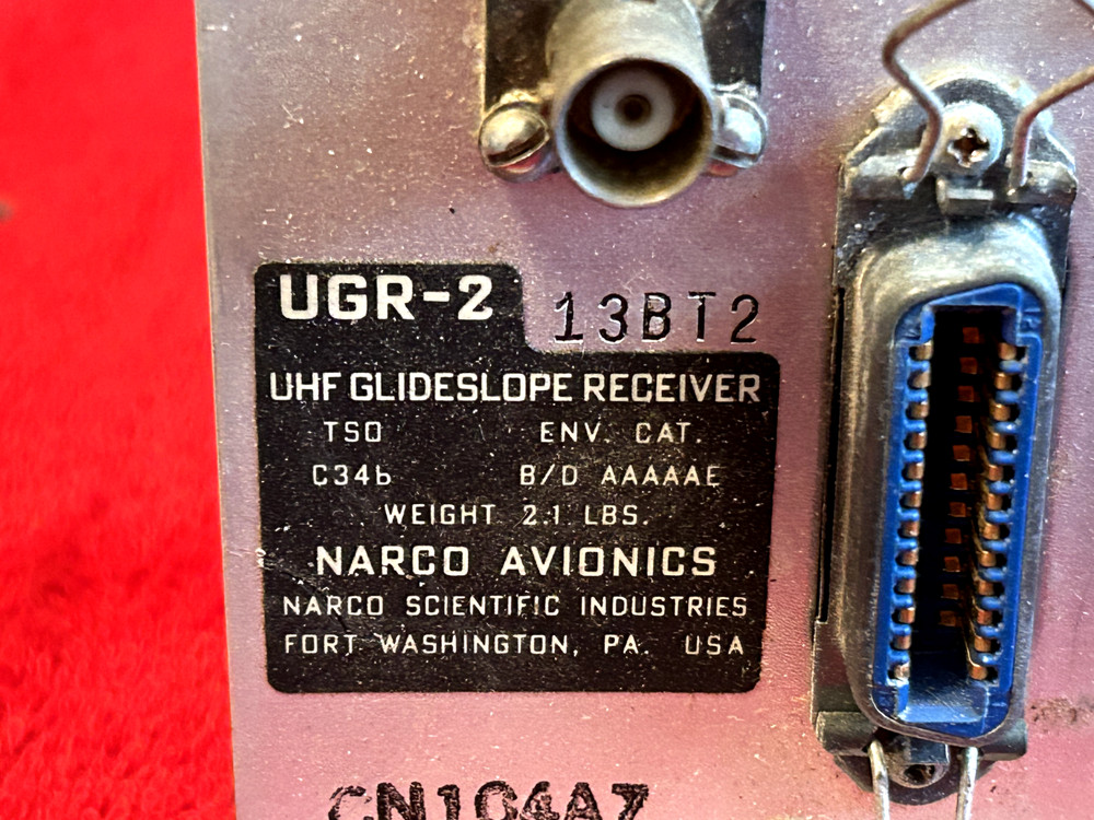 NARCO UGR-2 UHF GLIDESLOPE RECEIVER