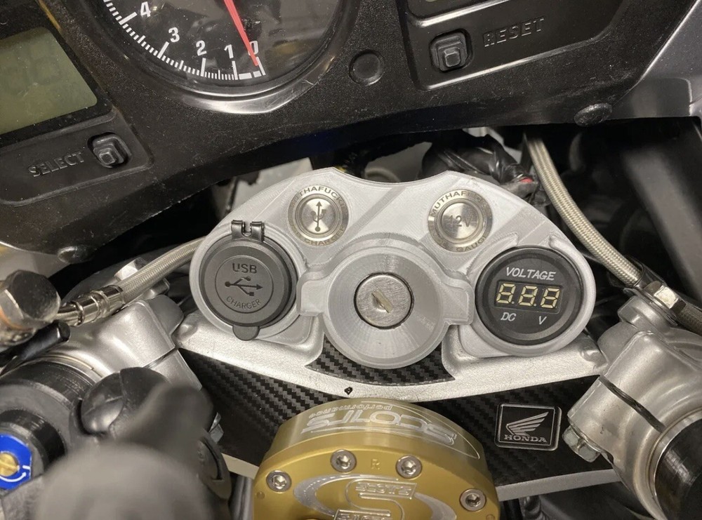 VFR800 Gear Indicator/Charging Bracket