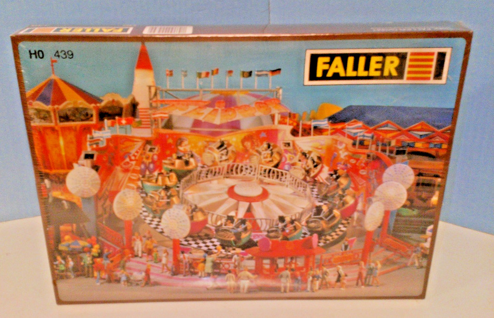 VINTAGE FALLER #439 HO SCALE FLIPPER CAROUSEL KIT -  PRE-OWNED