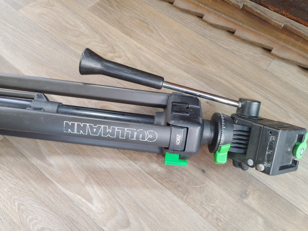 Cullmann # 2901 Adjustable Tilt Head Camera Tripod Black Green READ DESCRIPTION