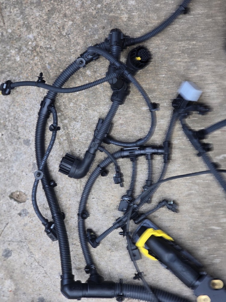DD13 ENGINE HARNESS