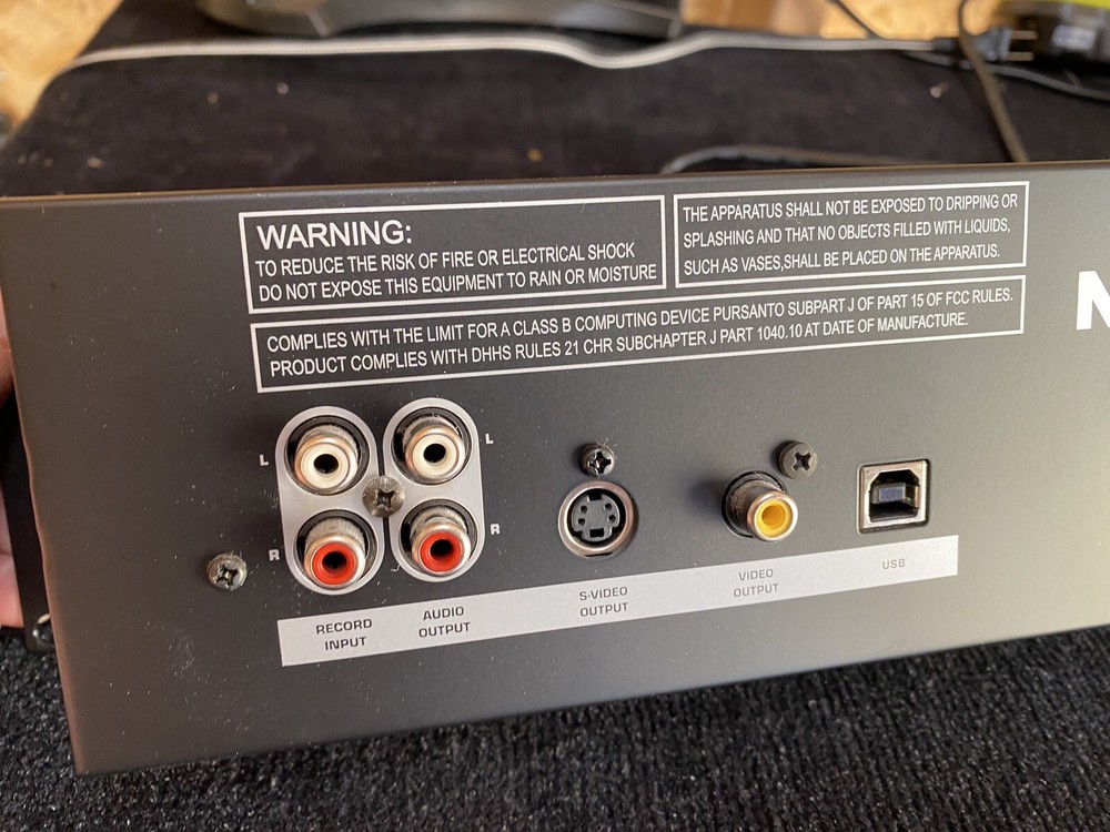 Numark iDEC A/V Playback and Recording Rack Interface for iPod UNTESTED TURNS ON