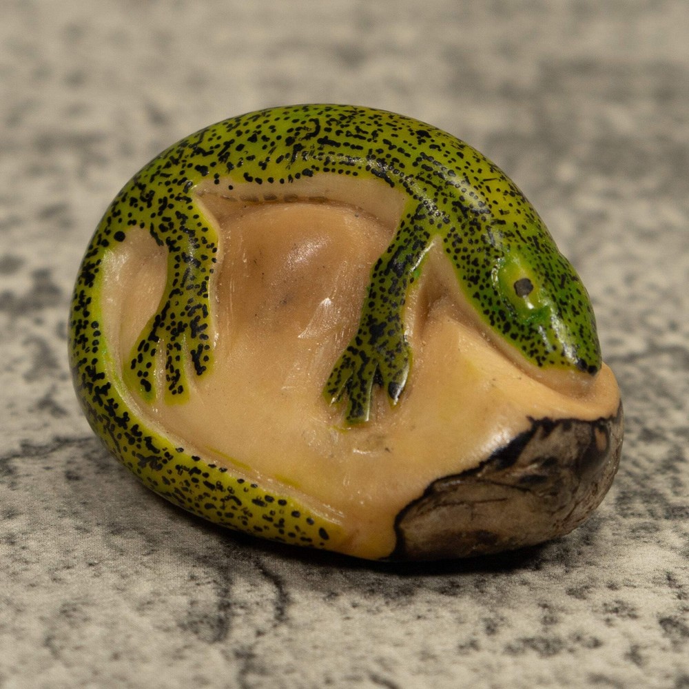 Green Gecko Lizard Tagua Carving
