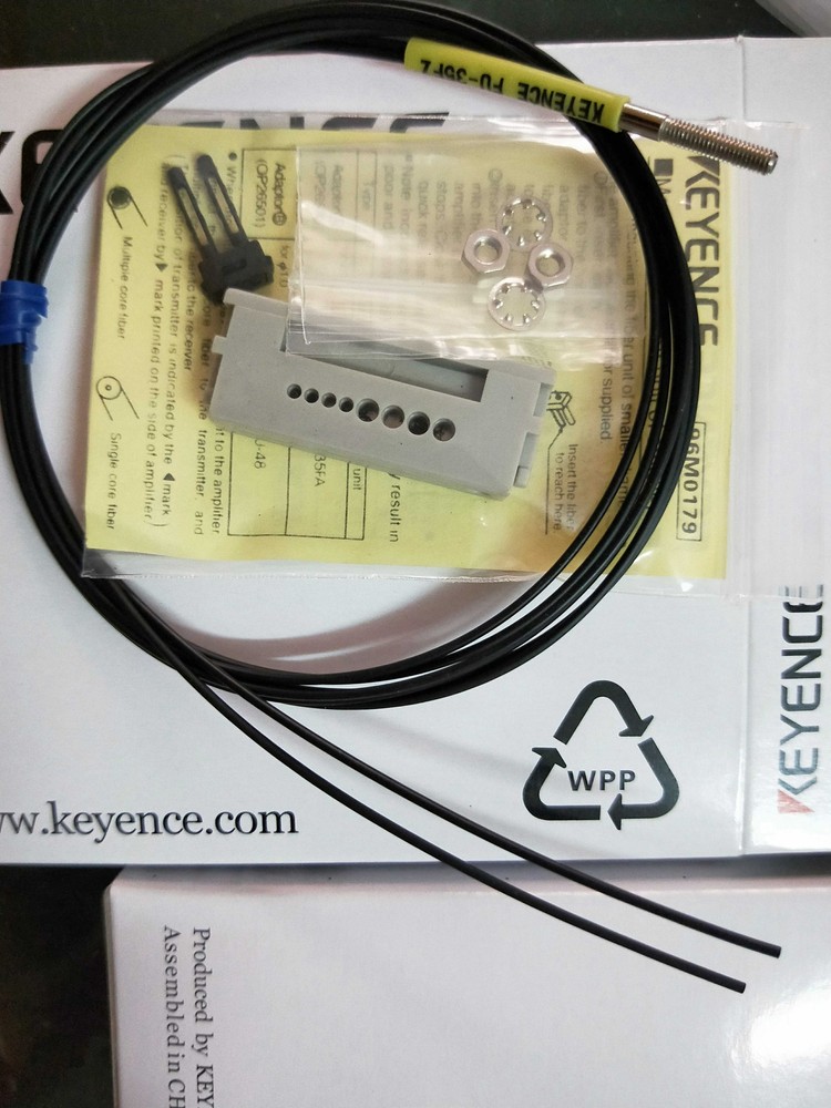 Keyence FU-35FA Fiber Optic Sensor FU35FA New In Box 1PC