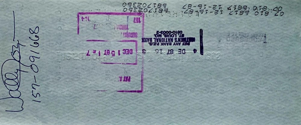 Check/Document Wally Joyner - autographed signed