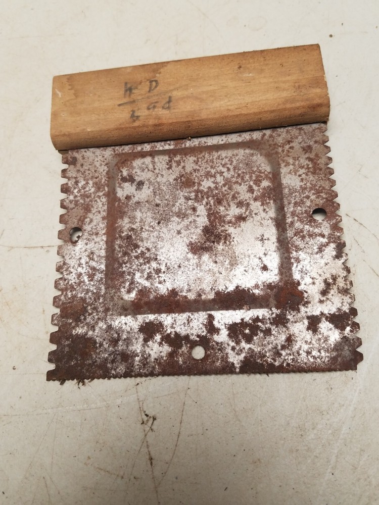 5.5" Flooring Trowel (V)