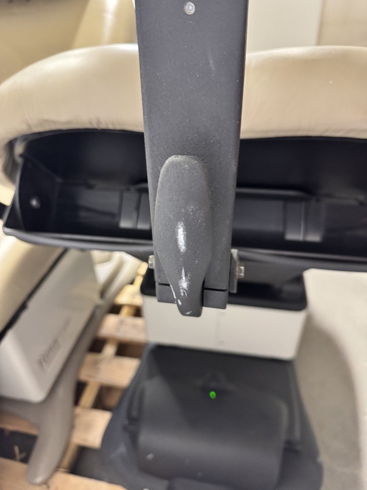 Midmark 630-003 Power Procedure Chair