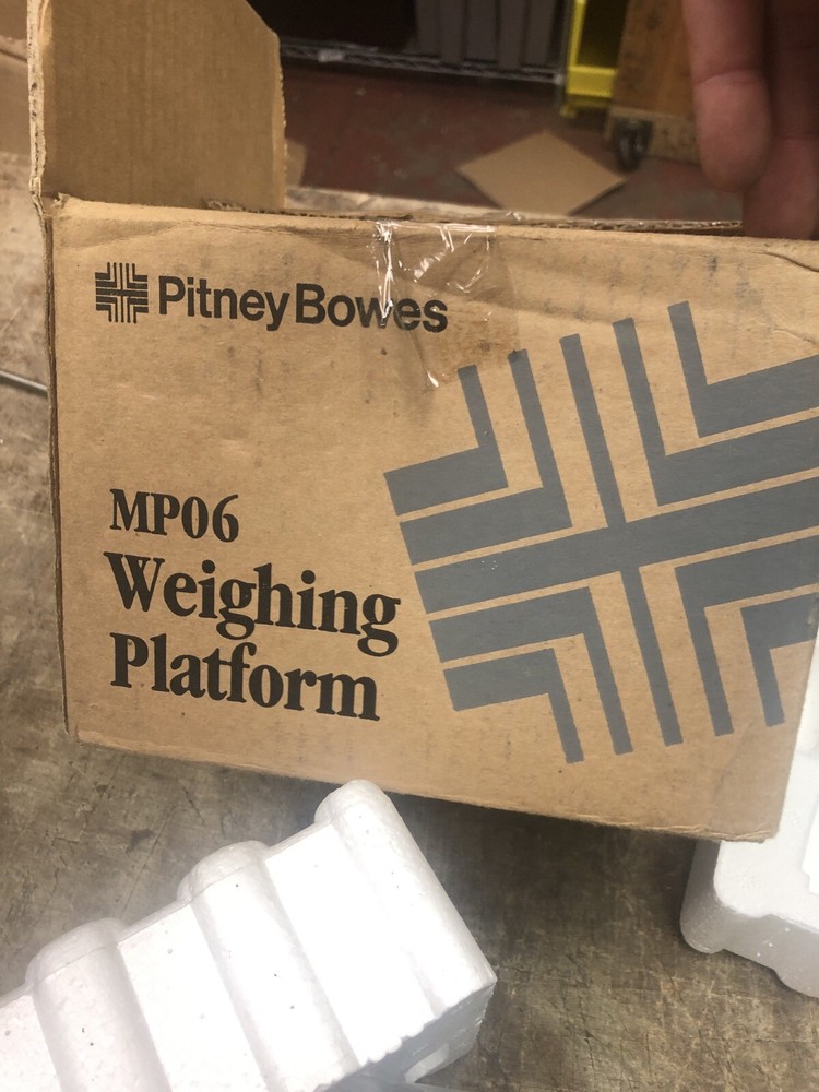 PITNEY BOWES MP06 10LB. WEIGHING PLATFORM SCALE