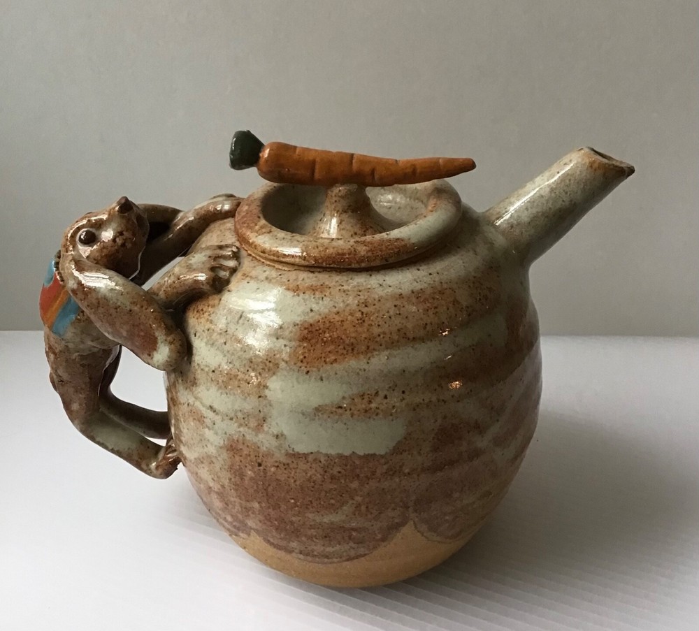RABBIT TEAPOT BY RAY & BRENDA DAVIS