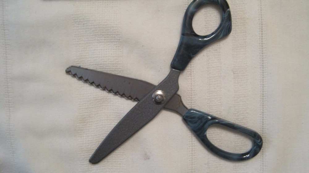 Hearthside, Sears and Roebuck, Pinking Shears