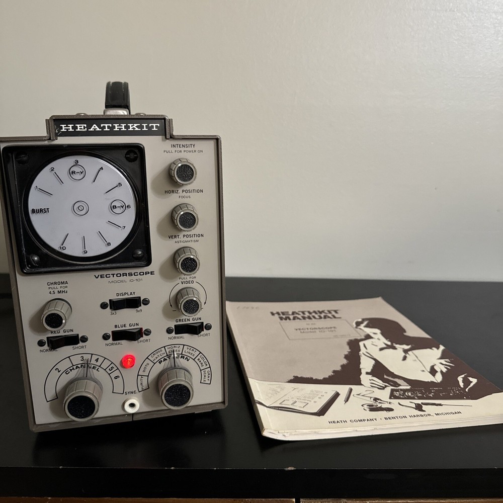 Vintage Heathkit IO-101 Vectorscope  Powers On Includes Manual