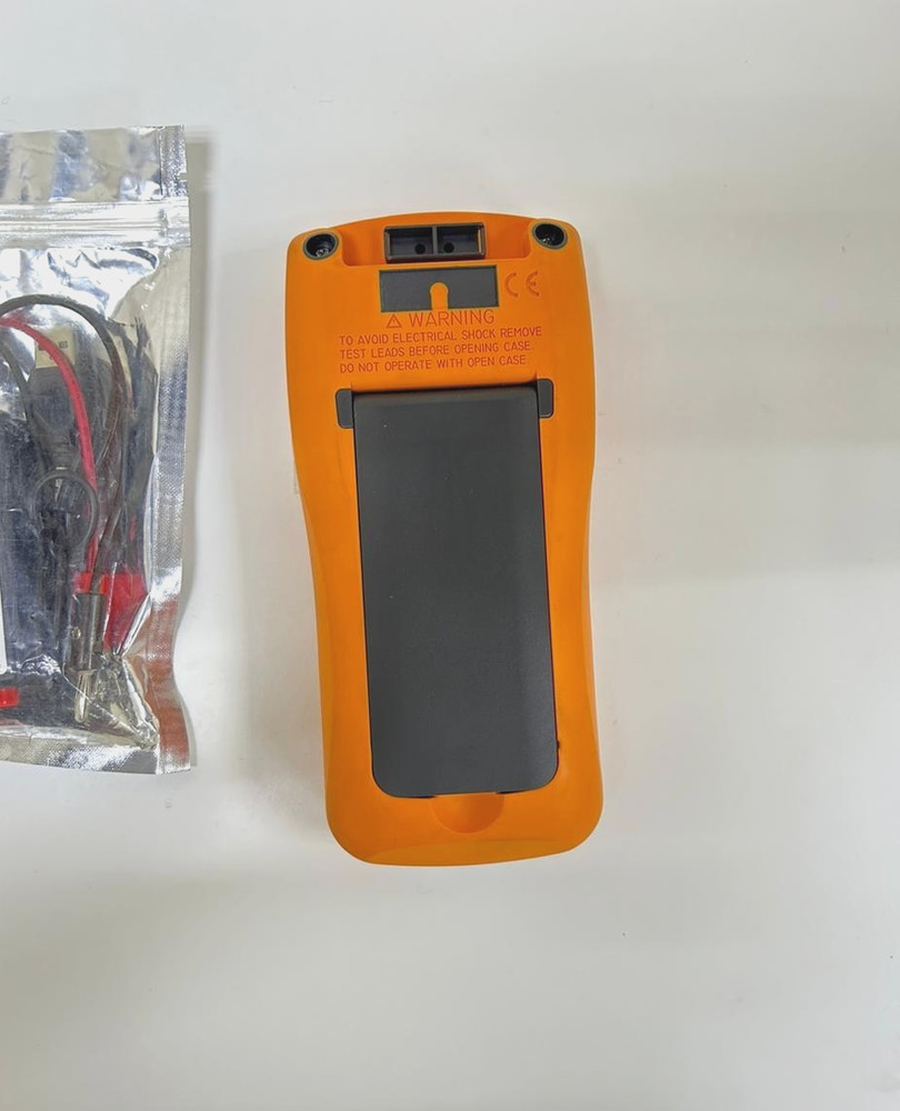 Agilent U1701B Handheld Capacitance Meter