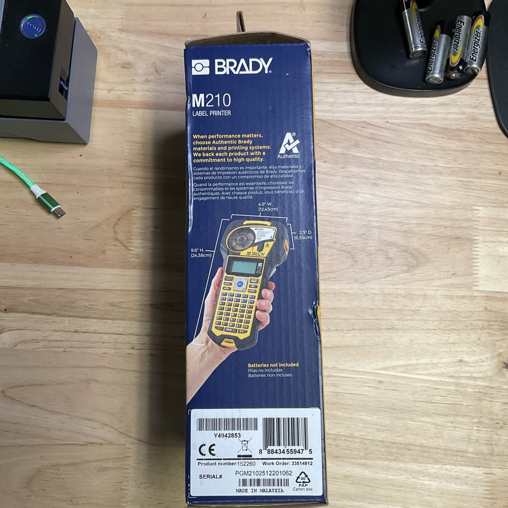 Brady M210 Handheld Label Maker - Black/Yellow