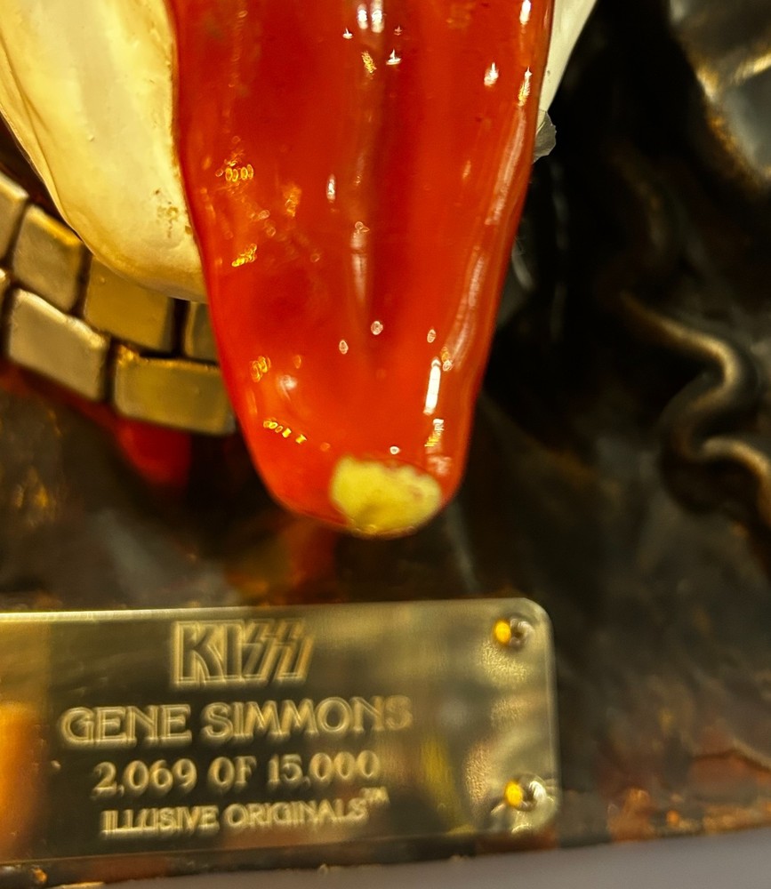 KISS Gene Simmons Illusive Originals Signed Auto 1997 Bust Face Plaque 2069