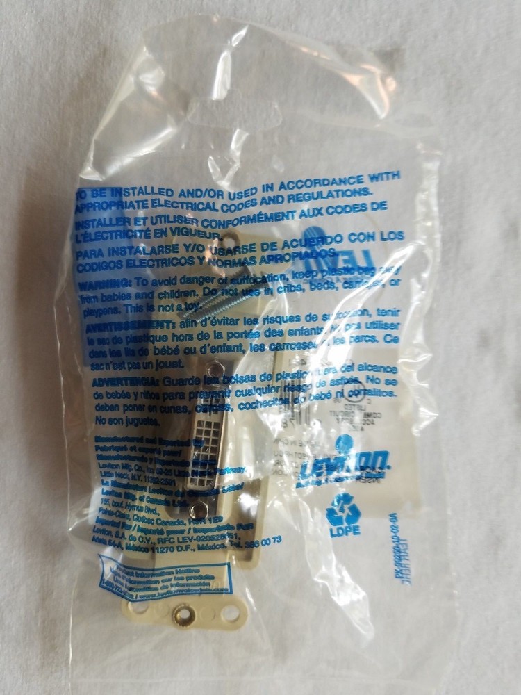 41648-I Leviton DVI-I Feedthrough Decora Insert QuickPort Connector