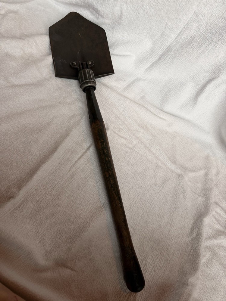Original WWII US Military Folding Pack Shovel U.S. Wood 1945