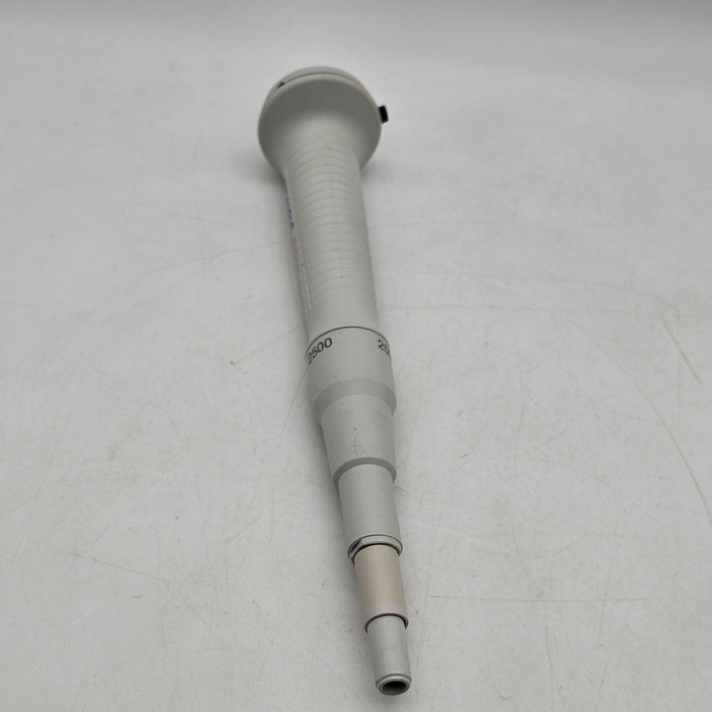 Eppendorf Reference Pipette 2500 ul Single Channel