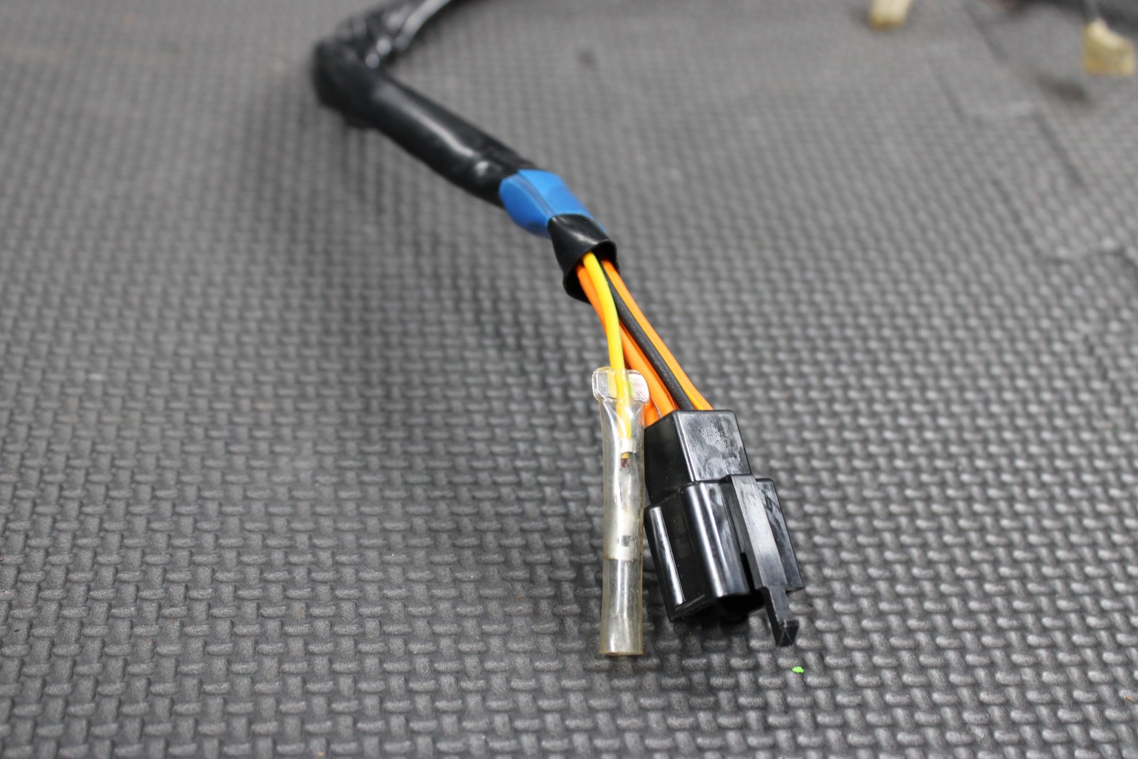 2005 SUZUKI 96-13 DR200SE OEM RIGH SIDE HANDLEBAR ENGINE ON OFF SWITCH STARTER