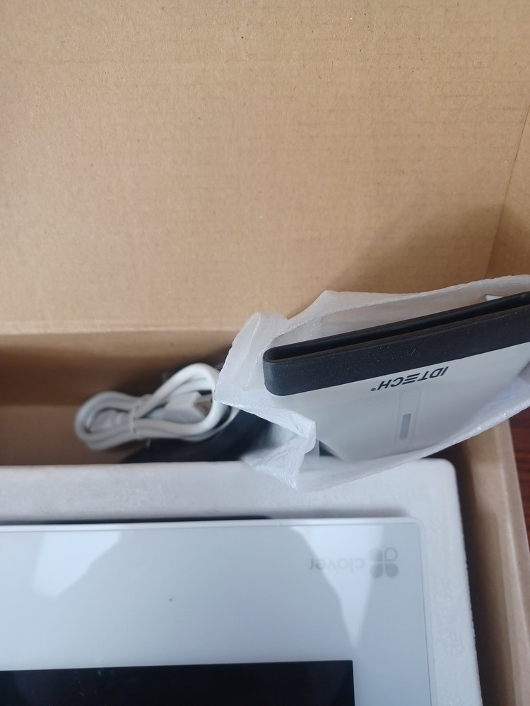 Clover Mini Wifi C300 Card Reader POS System