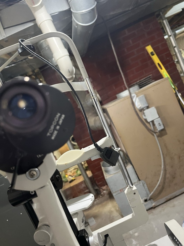 Woodlyn Slit lamp Topcon optics good Function