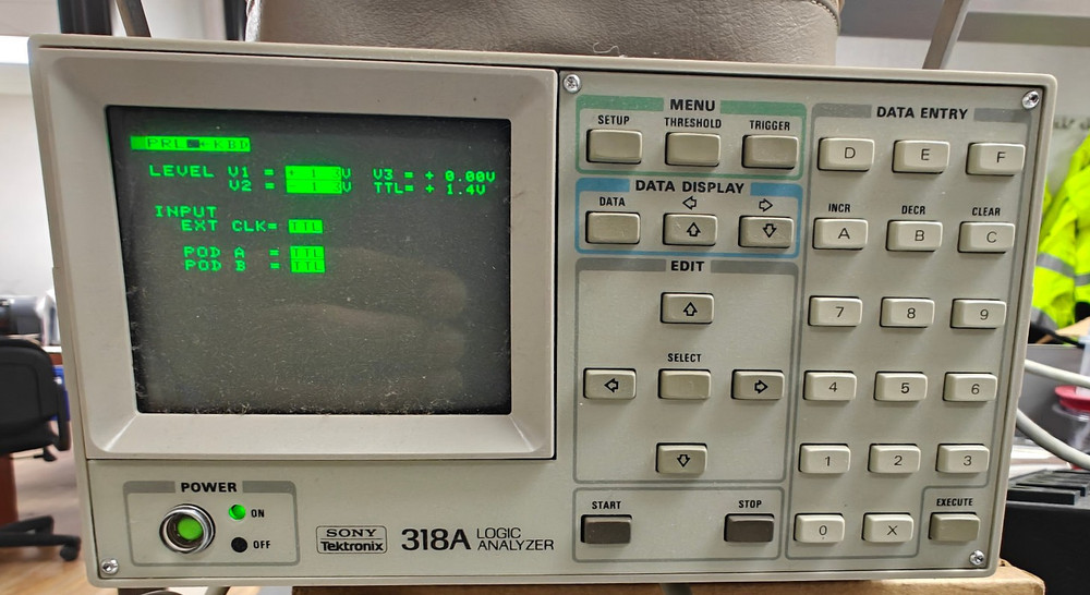 Sony Tektronix 318A Logic Analyzer