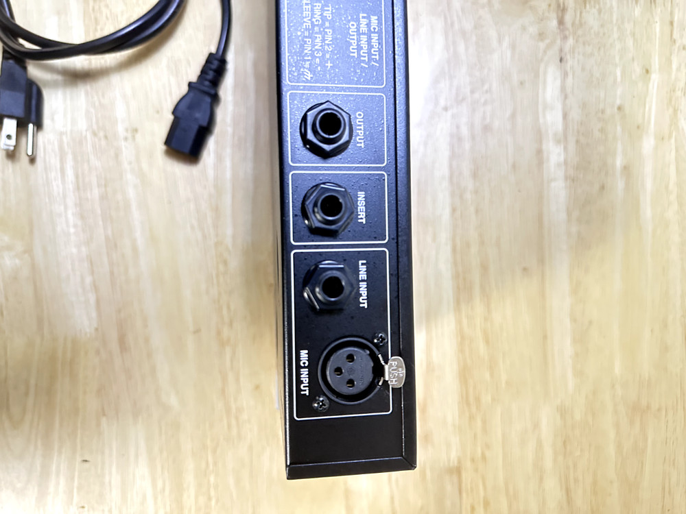 dbx 286s Microphone Preamp Channel Strip Processor w/ Compression & De-Esser