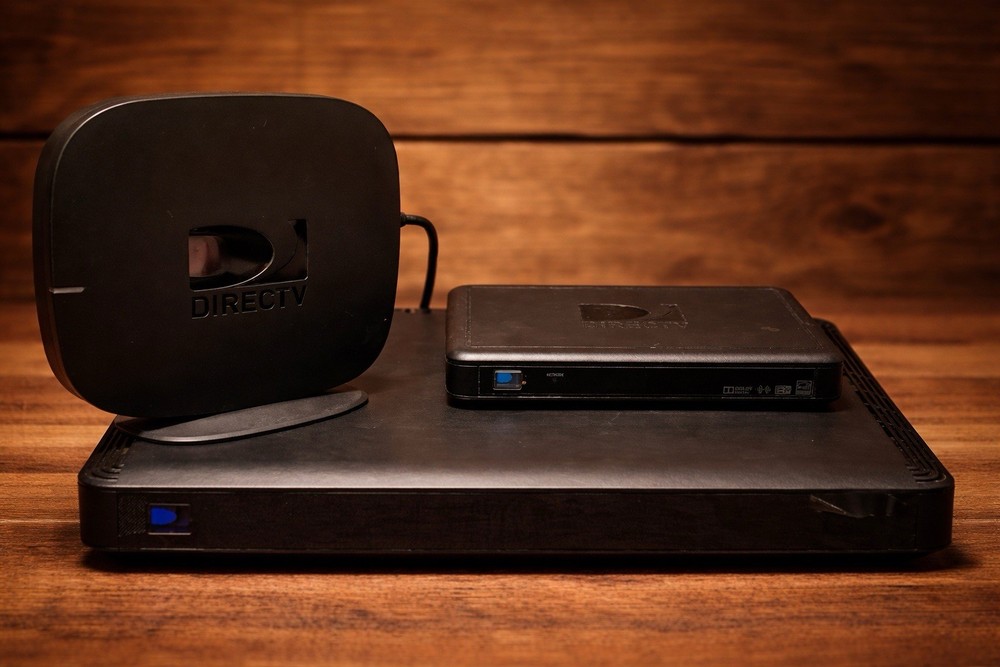 DIRECTV DVR Receiver Bundle w/ Wireless Video Bridge, Remotes, Cables