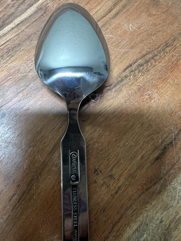 The spoon measures approximately 7 1/2" long.