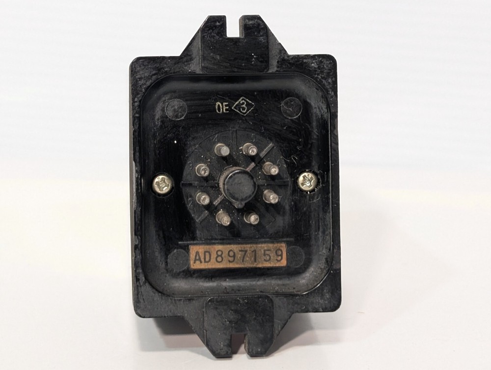 Omron Type STP-100VAC Subminy Timer 0-10 Minutes