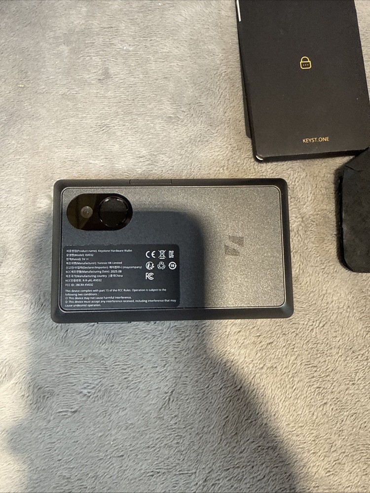 Keystone ~ Cryptocurrency Hardware Wallet Air-gapped Keystone 3 Pro Touch Screen