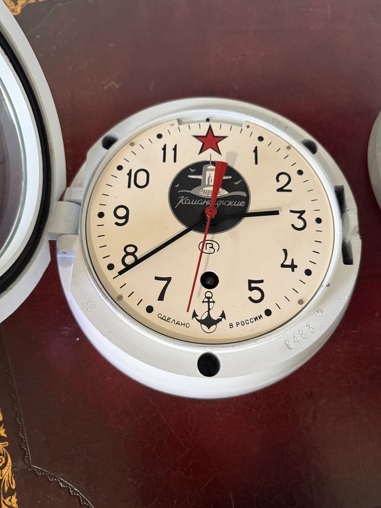 Russian Soviet CCCP Navy Kauahguyckue Red Star Ship Submarine Clock & Key Works!