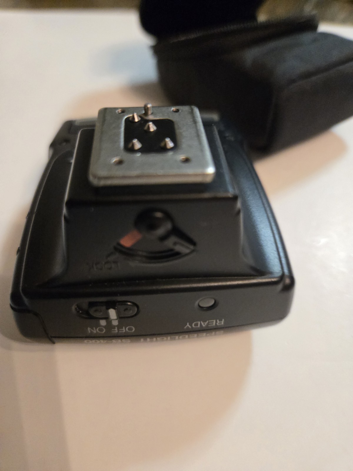 Nikon Speedlight SB-400 Shoe Mount Flash for Nikon..Video Attatched