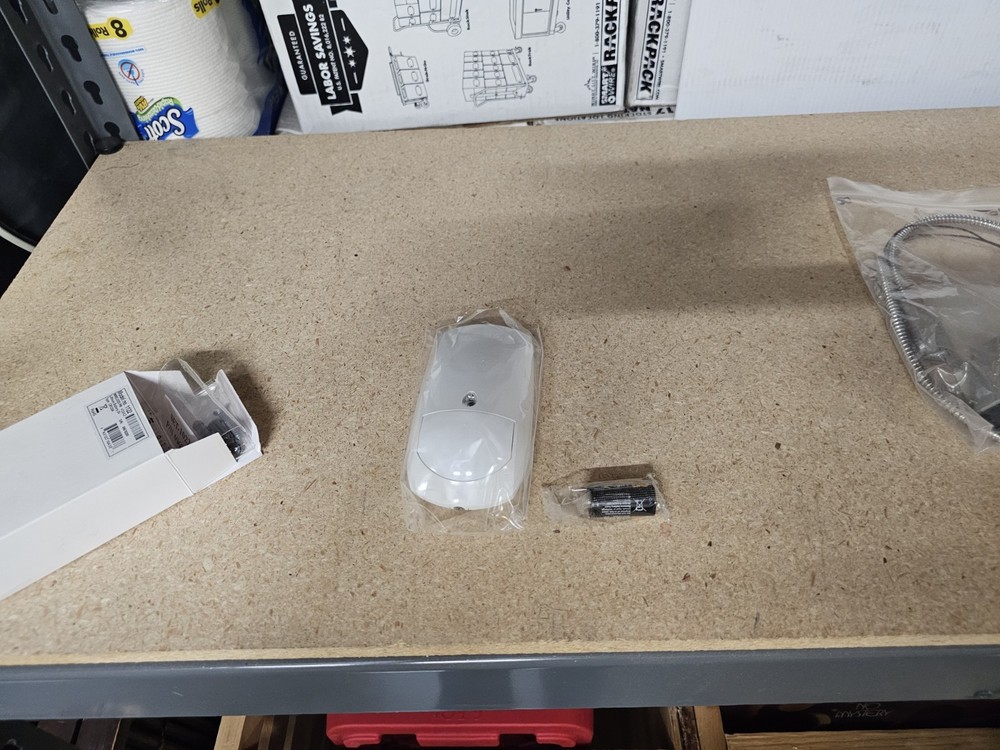 V2 1122 Wireless PIR Motion Detector Sensor, Model 1122, Motion Detectors