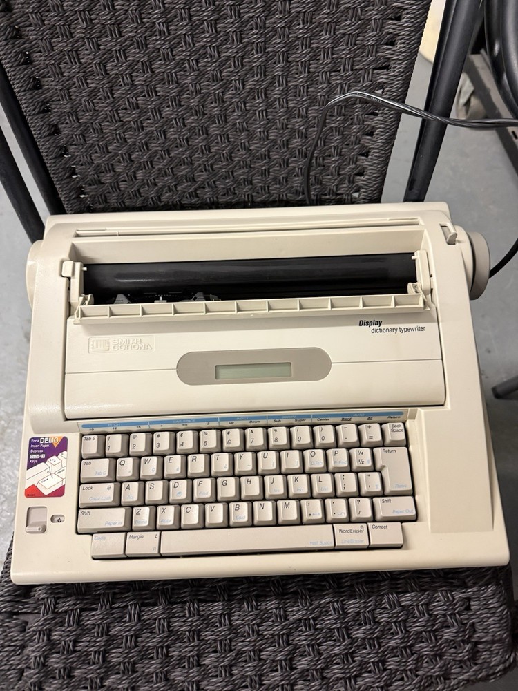 Smith Corona Display Dictionary Typewriter Electric w/ Correction Tested