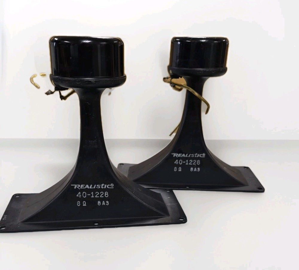 Pair Realistic 40-1228 8-Ohm High Efficiency Tweeter Horn