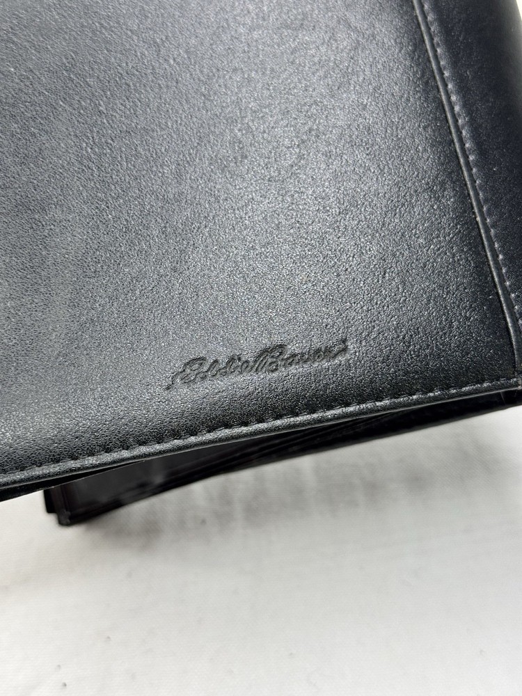 Eddie Bauer Black Leather 10 Disc CD Case Tab Closure