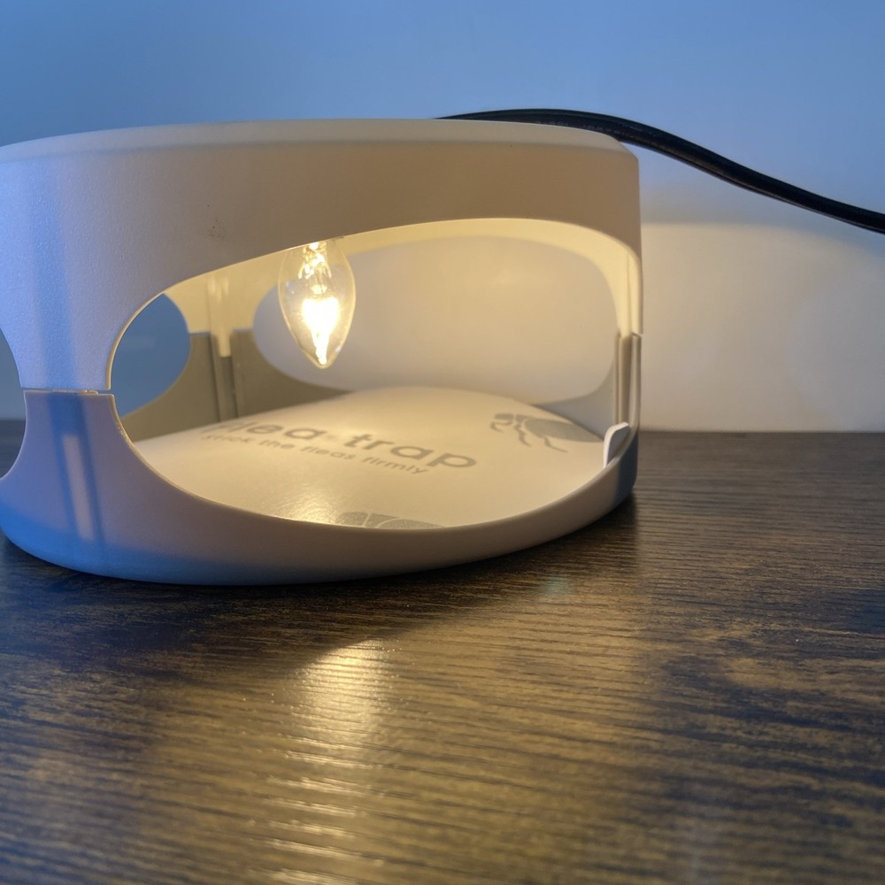 Flea Trap with Lightbulb One Replaceable Sticky Pad Included Flea Light Trap