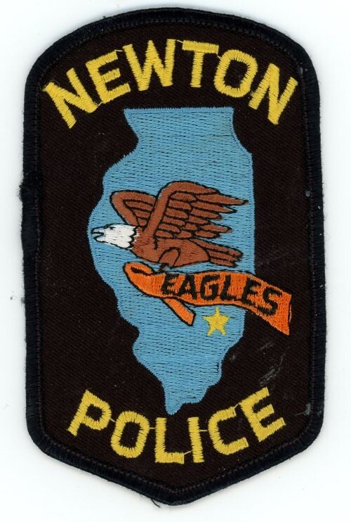 ILLINOIS IL NEWTON POLICE NICE SHOULDER PATCH SHERIFF