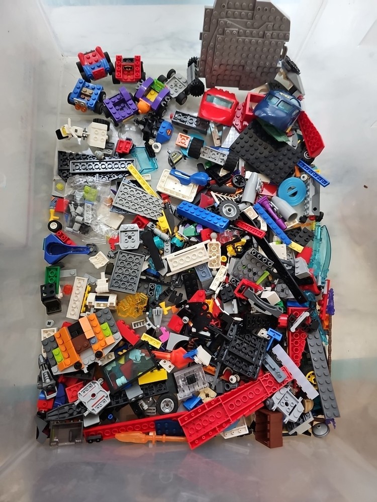 2+ Lbs Legos Vehicles, Mini Figs, And Other Specialized Pcs.