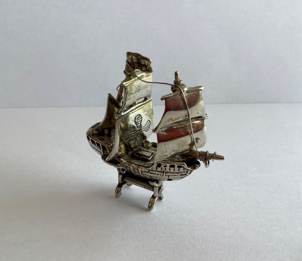 VINTAGE CONTINENTAL SOLID SILVER MINIATURE GALLON SHIP PINTA