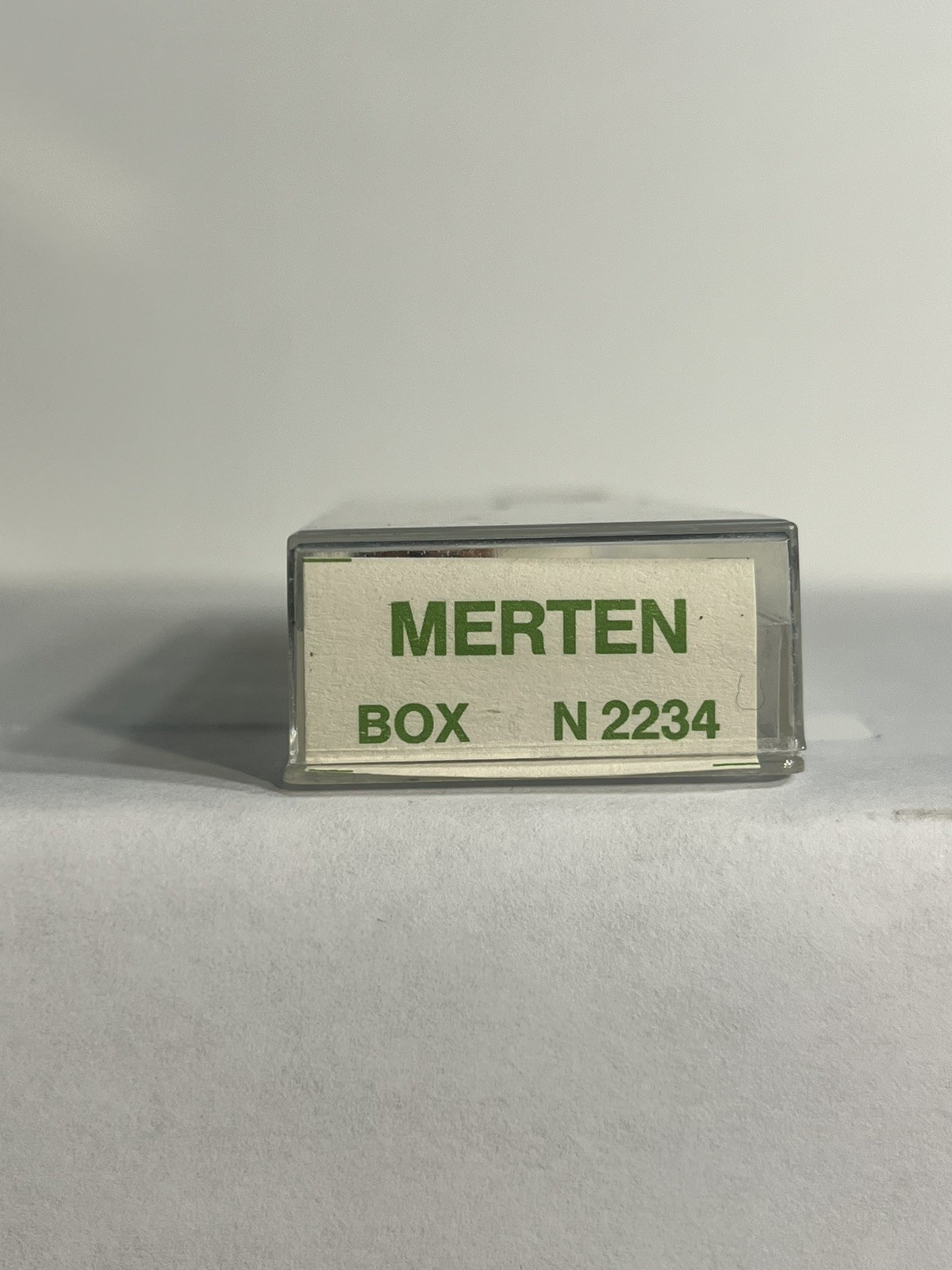 N Scale Figures Preiser & Merten.Fisherman, Dock Workers, and Men Sitting