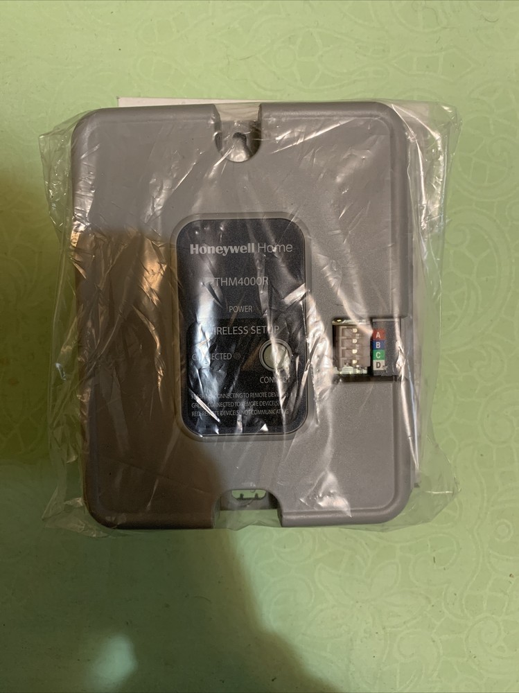 Honeywell YTH5320R1025 Wireless Non-Programmable FocusPRO Kit with Wireless Adap