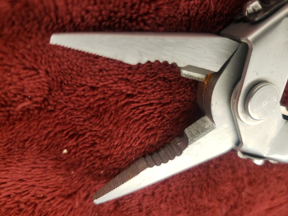 🔪🔪 Gerber Multi Tool Needlenose MP400 with scissors & Drop Point Blade 4scw