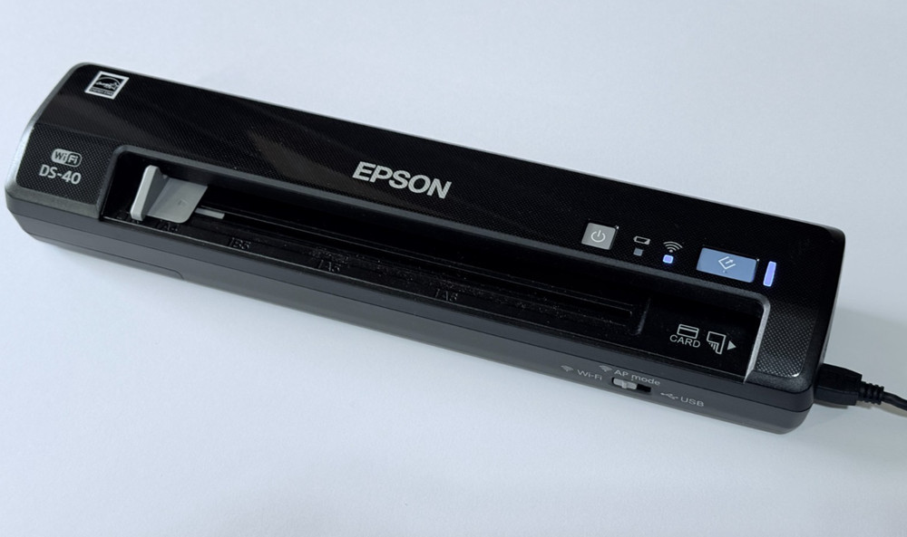 Epson WorkForce DS-40 Wireless Portable Color Document Scanner w/Case - Nice