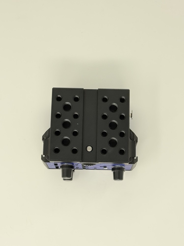 Beachtek DXA-MICRO Pro+ Active Audio Adapter - and Baseplate accessory